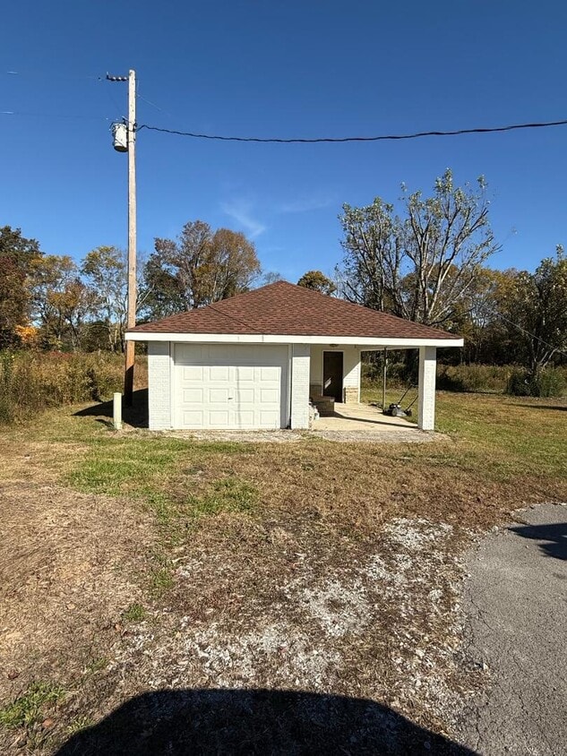 Foto del edificio - 1805 Sparta Hwy