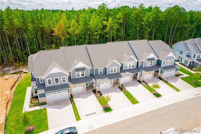 Foto del edificio - 18349 Palisades Ct