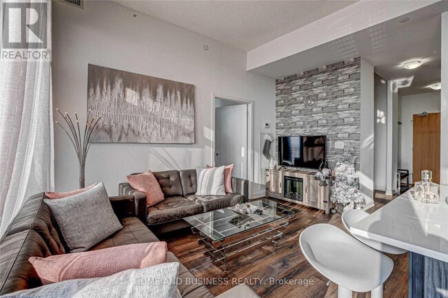 Photo du bâtiment - 2520 Eglinton Ave W