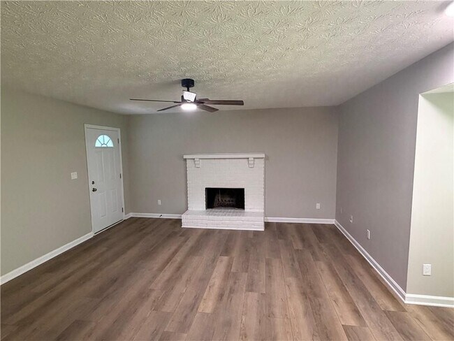 Building Photo - 1286 N Lea Ct SE