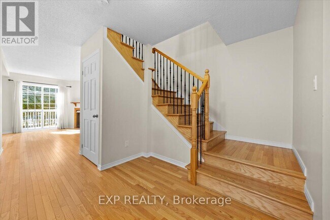 Building Photo - 1678 Boisbriand Crescent
