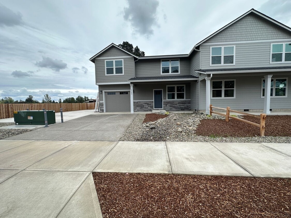 616 Apartment for Rent in Independence, OR