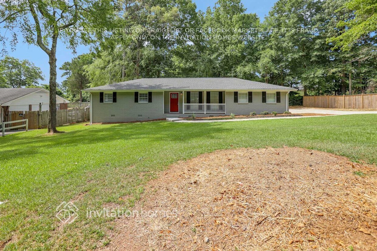Primary Photo - 1589 Mary Lou Ln SE