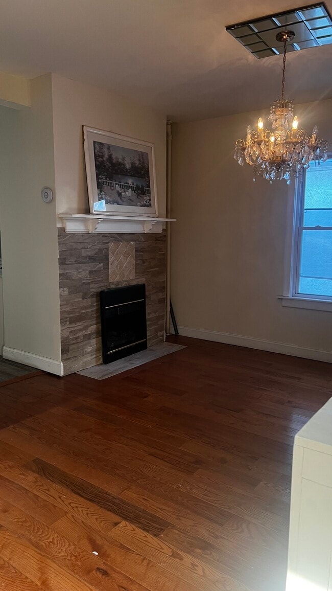 Shared Space - 127 S Burnett St