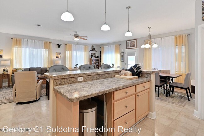 Building Photo - 2 br, 2 bath House - 281 W London Rose