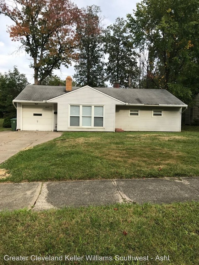 5853 Kings Hwy, Parma Heights, OH 44130 House Rental in Parma Heights, OH