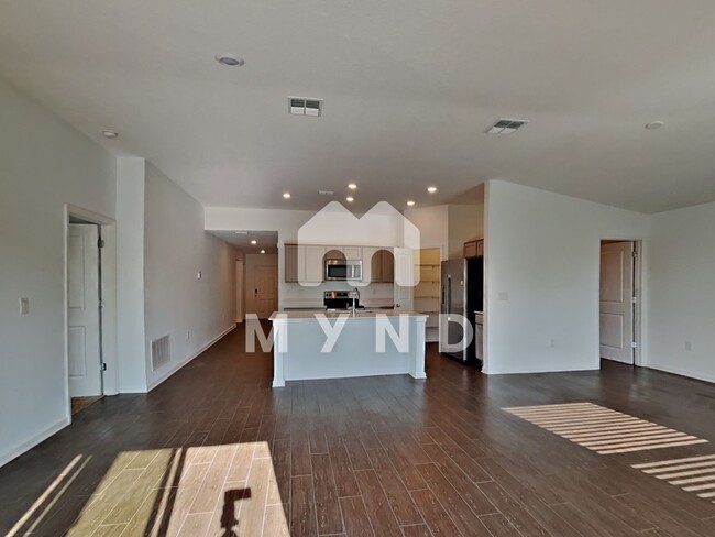 Foto del edificio - 1050 Caitlin Loop