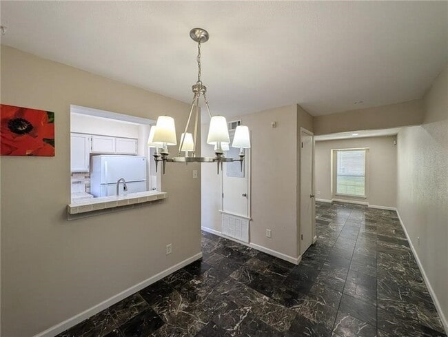 Foto del edificio - 6702 Everhart Rd