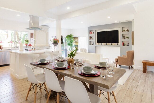 Foto del edificio - 13333 Kittridge St