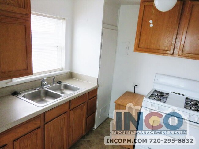 Foto del edificio - Great Location! 2 bed 1 bath ranch style D...