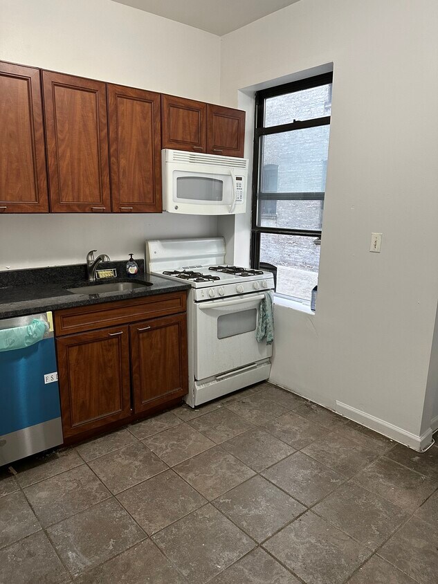 Kitchen new dishwasher new cabinet etc - 333 Fairmount Ave
