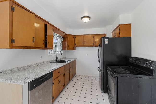 Foto del edificio - 18 John Collins Cir