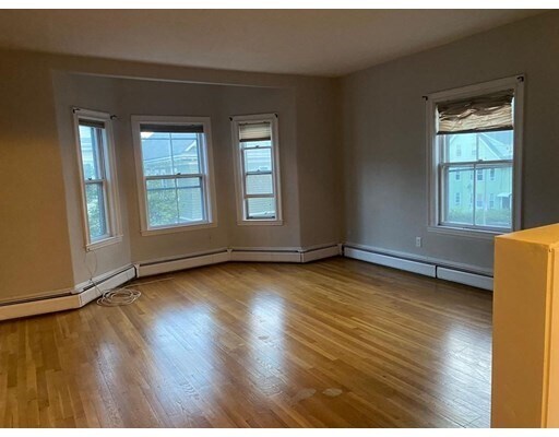 Foto del edificio - 66 Chestnut Hill Ave
