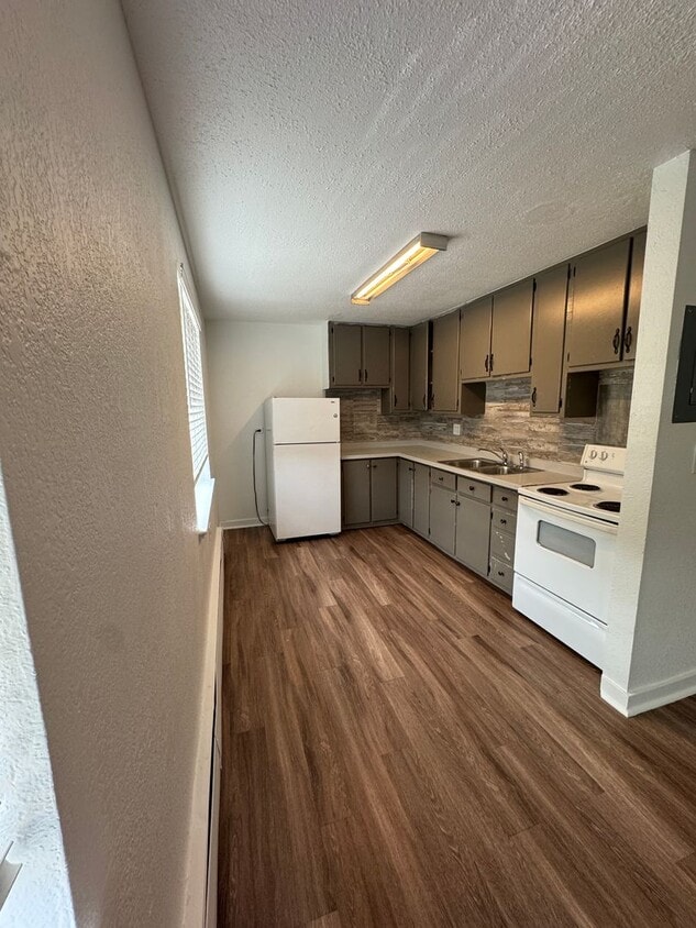 Foto principal - Multiple Units Available! 1 Bedroom 1 Bathroom Apartment