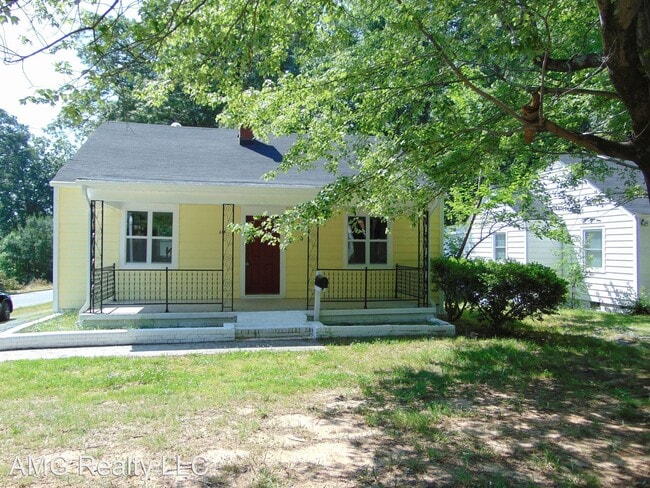 Building Photo - 2 br, 1 bath House - 614 E Club Blvd