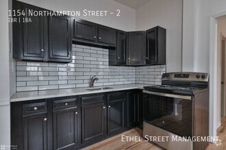 Building Photo - 1154 Northampton St