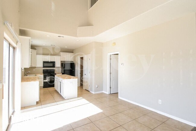 Building Photo - 7111 N 27th Ln