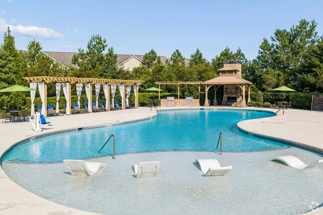 Building Photo - RIVERSTONE APARTMENTS
