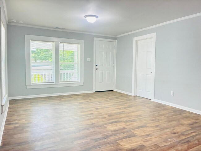 Building Photo - 409 Orange St