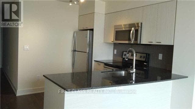 Building Photo - 88 Sheppard Ave E