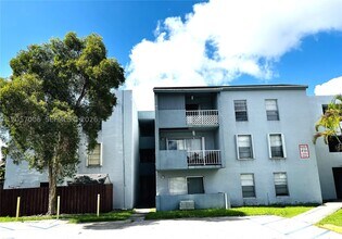 Building Photo - 6195 W 18th Ave