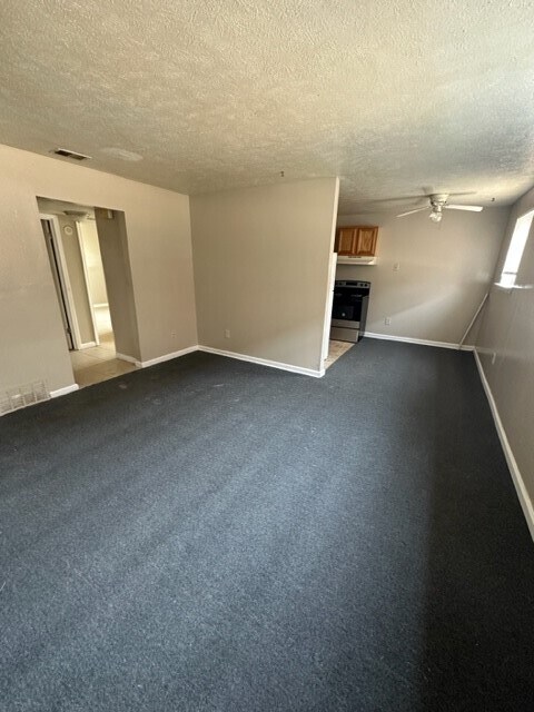 Building Photo - 3013 Mid Dale Ln