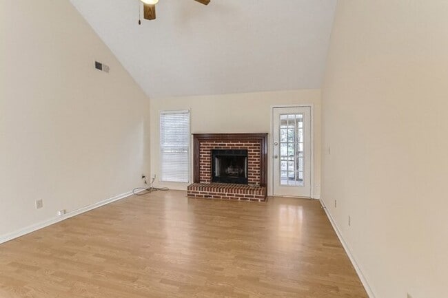 Building Photo - 954 Sugar Crossing Ln, Sugar Hill, GA, 30518