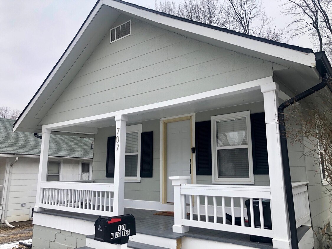 706 W 76 Terrace, Kansas City, MO 64114 House Rental in Kansas City