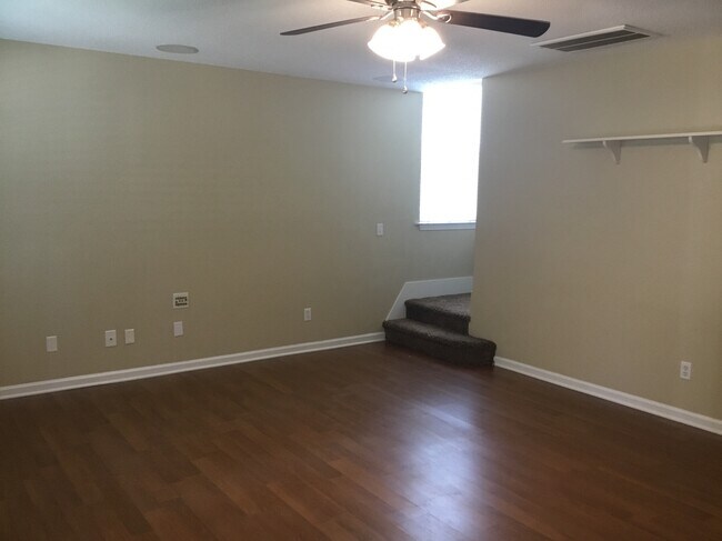 Foto del edificio - 482 Mill Street
