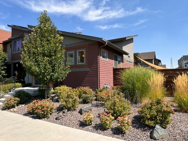 Building Photo - 5812 Galena St