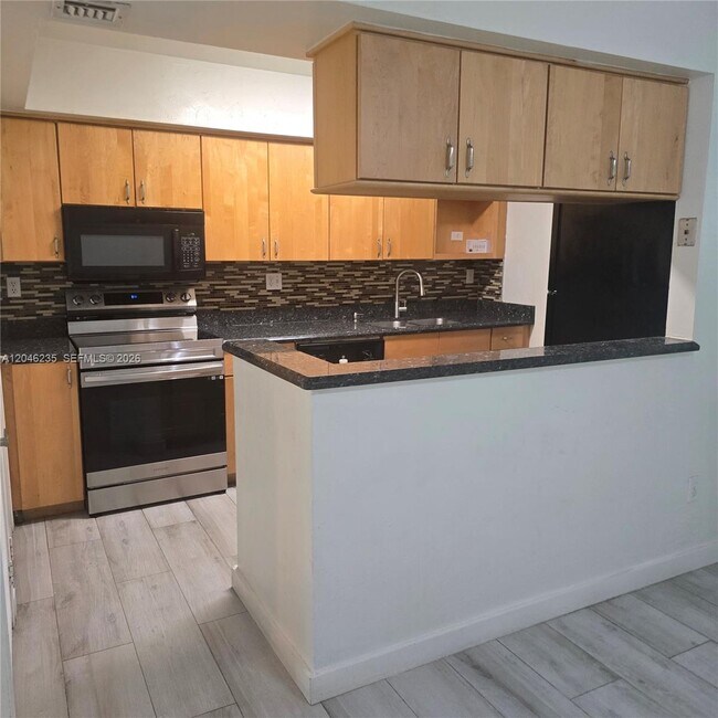 Foto del edificio - 8401 SW 107th Ave