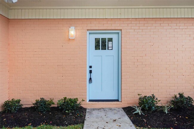 Foto del edificio - 3010 Old Houston Rd
