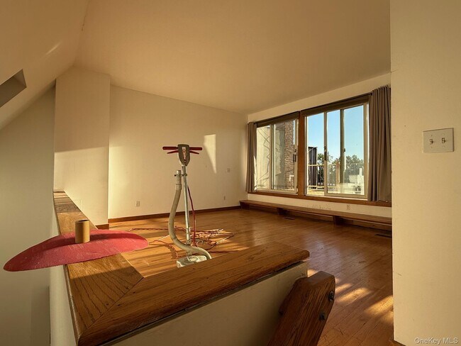 Foto del edificio - 66 S Broadway