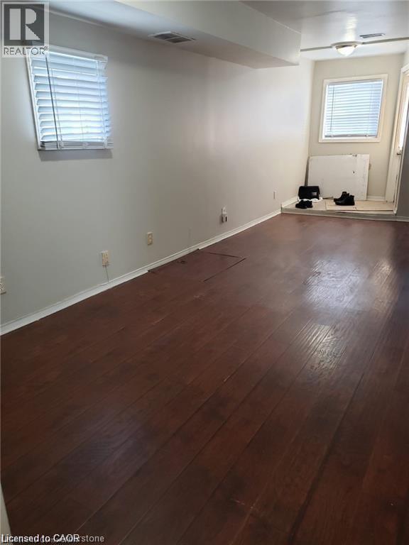 Building Photo - 205 Kenilworth Ave N