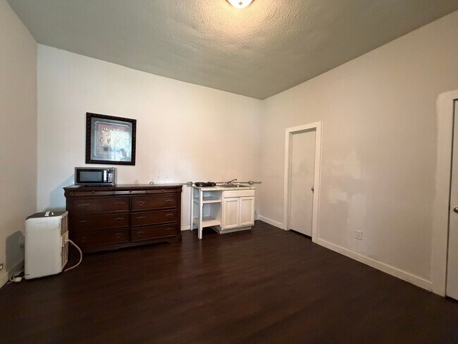 Foto del edificio - 1211 W Park Ave