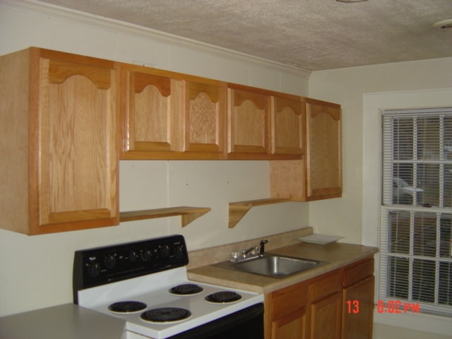 Building Photo - 2 BR, 2nd floor apartment w/ water, lawn service included near UNCG/Glenwood