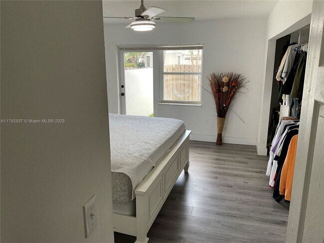 Foto del edificio - 10397 SW 209th Ln