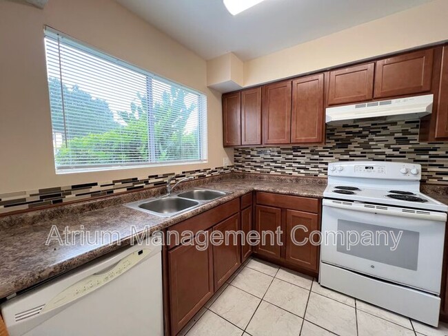 Building Photo - 12112 Napiers Cir