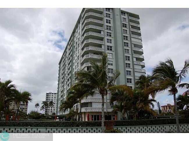Building Photo - 305 N Pompano Beach Blvd