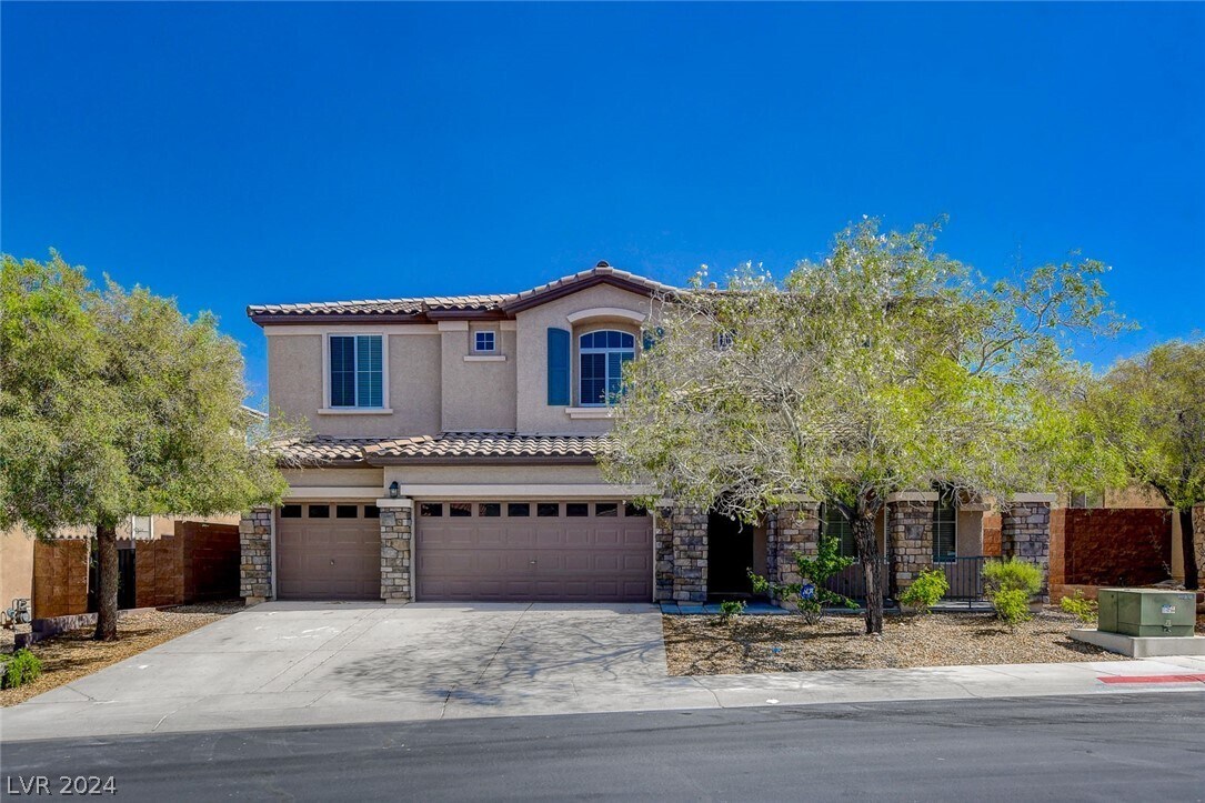 Primary Photo - 8547 Cambrils Ave