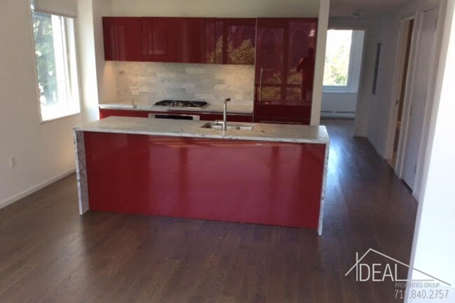Building Photo - Great Gowanus Luxury 2br