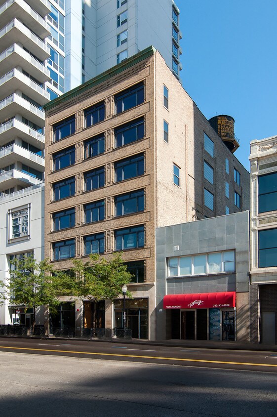 Foto principal - 1323 S Michigan Ave