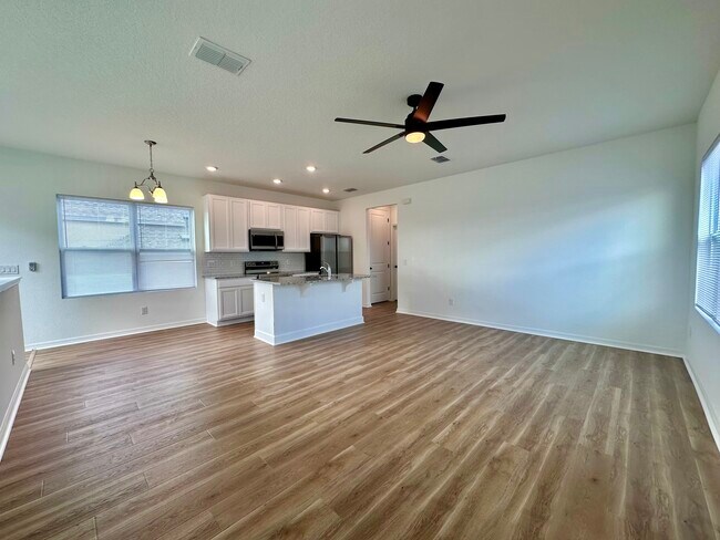Foto del edificio - 3025 Prospect Trl