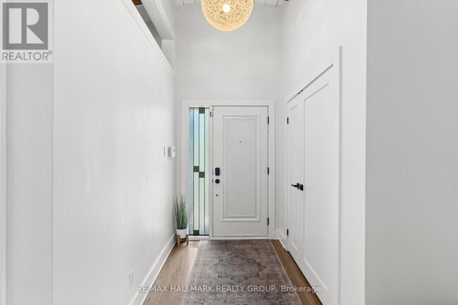 Building Photo - 377 Summit Ave