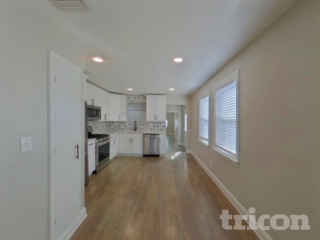 Foto del edificio - 2462 6th Ave N