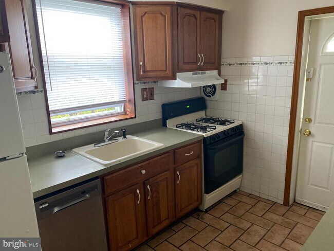 Foto del edificio - 9217 Wesleyan Rd