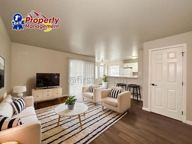 Foto del edificio - 10151 W Garverdale Ln