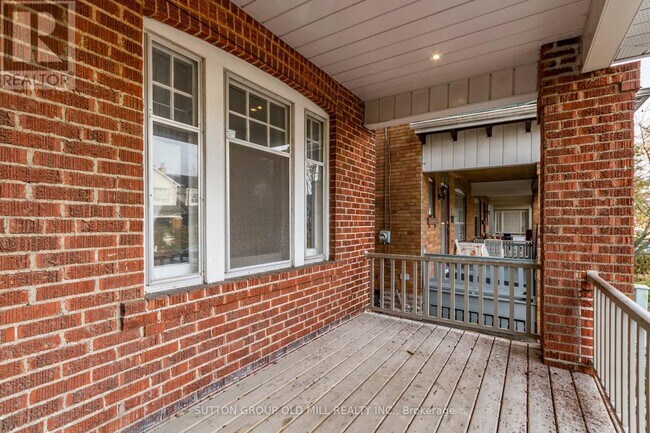 Building Photo - 9 Graham Gardens