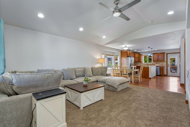 Building Photo - 3/2 Ranch Style Home in Berthoud!