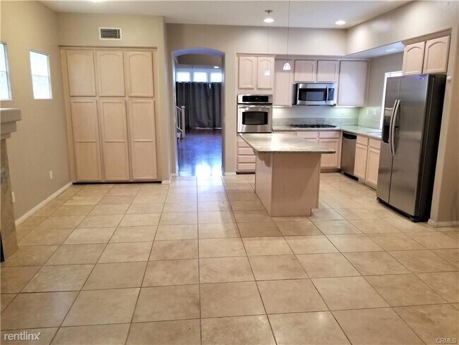 Foto del edificio - 3 br, 2.5 bath House - 407 N Tremont St